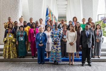 Photo de groupe du 15e Sommet des femmes présidents du Parlement, organisé par l'Union interparlementaire (UIP) en partenariat avec le Parlement suisse.