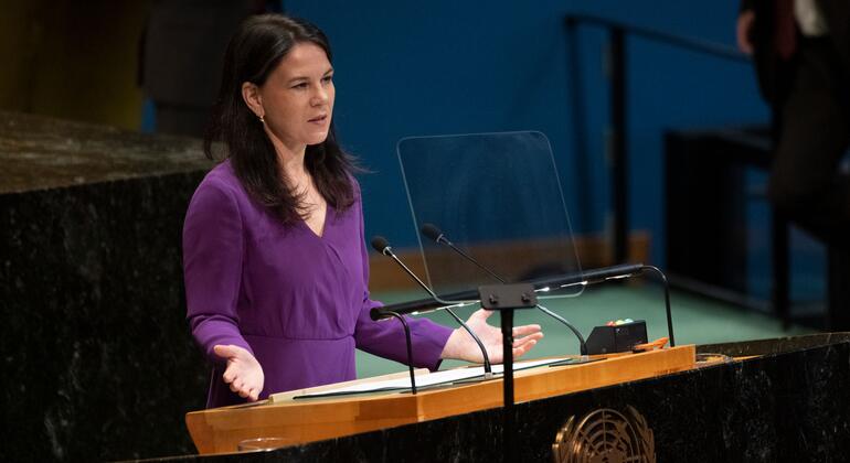 Annalena Baerbock 在纽约联合国总部举行的妇女地位委员会第七十届会议开幕式上讲话.