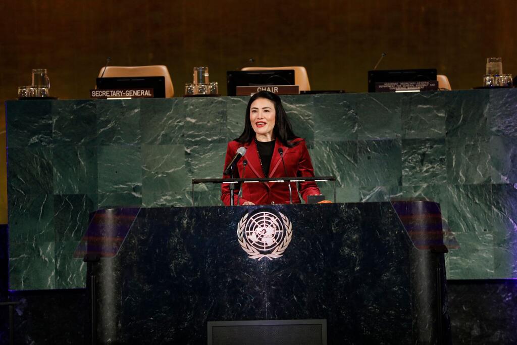 L'ambassadrice du Costa Rica, Maritza Chan Valverde, s'adresse à la salle de l'Assemblée générale des Nations Unies pendant l'observance.