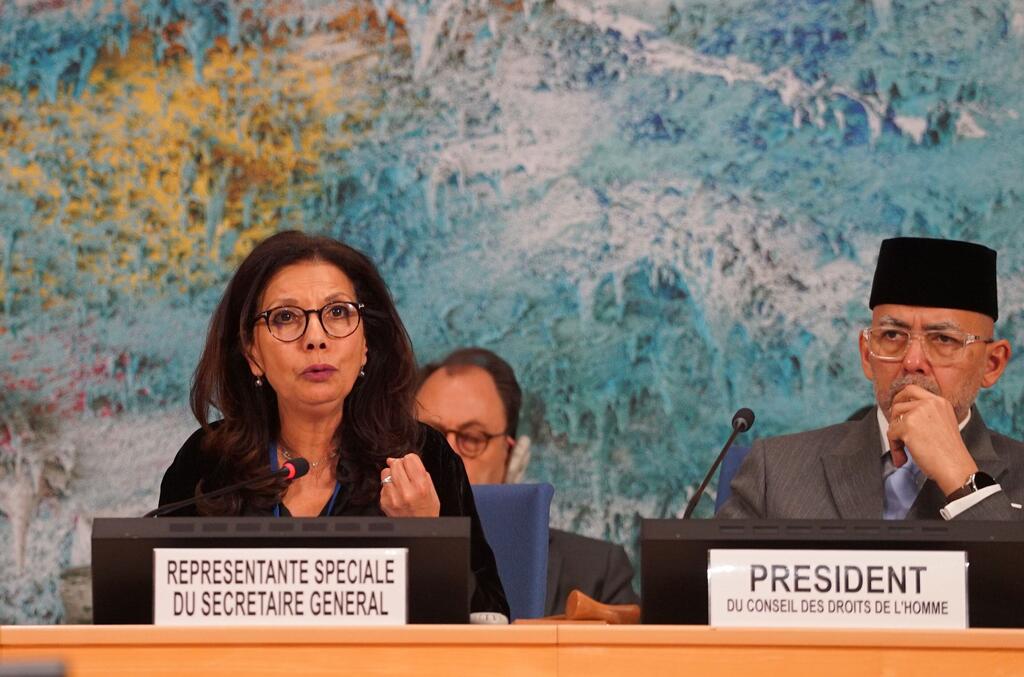 Najat Maalla M'jid, Representante Especial da ONU para a Violência contra as Crianças, apresentando o seu relatório no Conselho dos Direitos Humanos da ONU, em Genebra.