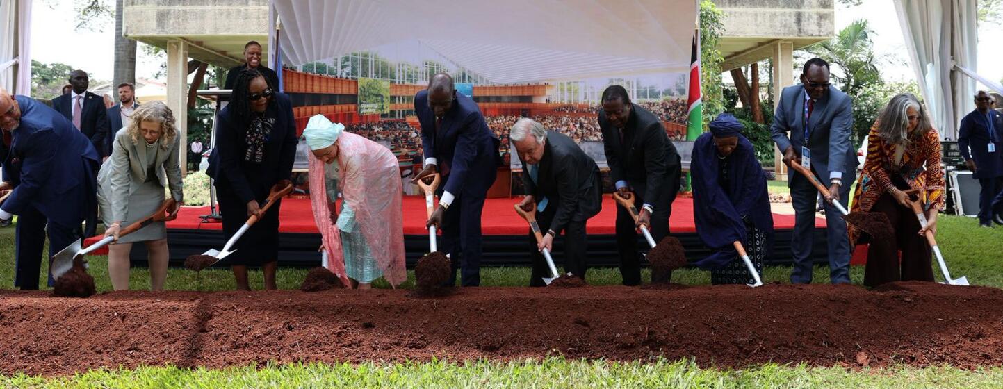 Le secrétaire général de l'ONU, António Guterres, et des responsables ont posé la première pierre lors d'une cérémonie pour de nouvelles installations de l'ONU à Nairobi.