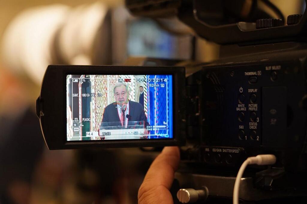 Katibu Mkuu wa Umoja wa Mataifa Antonio Guterres akizungumza na vyombo vya habari mjini Beirut, Lebanon.