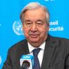 O secretário-geral da ONU, António Guterres, falando em um pódio durante uma coletiva de imprensa sobre o conflito no Oriente Médio, com a marca do Conselho de Segurança da ONU em segundo plano.