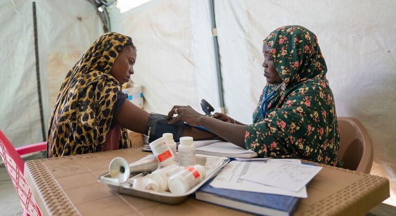 Les femmes paient le prix des coupes dans l'aide humanitaire
