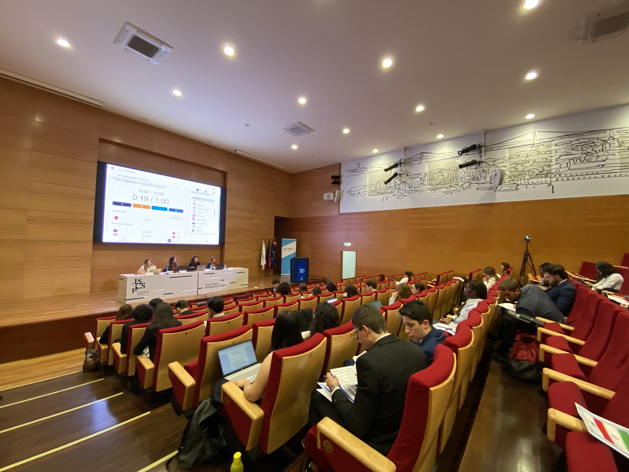 Portugal abriga edição do Modelo ONU investindo em líderes do futuro