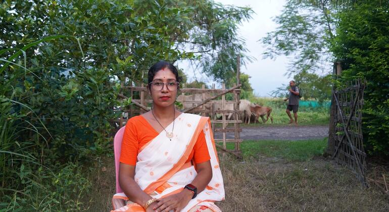 प्रणिता, महिलाओं को कुशल बीज और खेती के बेहतर तरीक़ों के बारे में जागरूक करके, फ़सलों और आजीविका, दोनों को मज़बूत बनाती हैं.