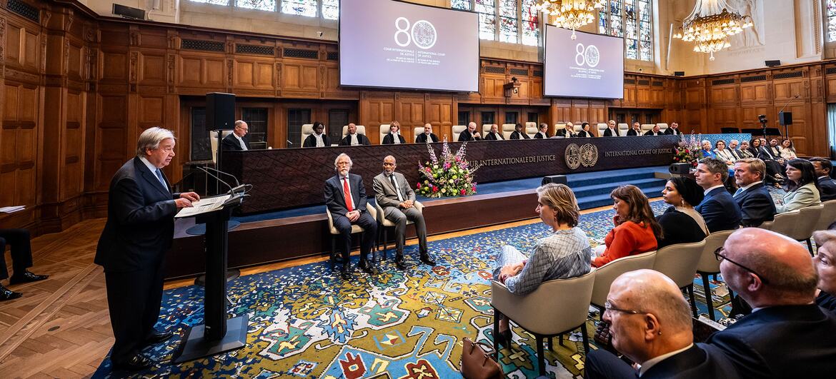 Καθώς το ICJ γίνεται 80 ετών, ο Γκουτέρες λέει ότι ο νόμος πρέπει να υπερισχύει της βίας