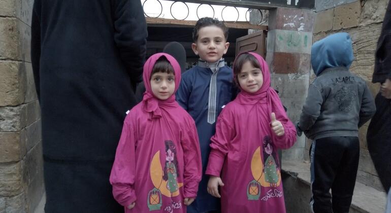 العيد في غزة - صلاة بين الأنقاض، وتذكّر الأحبة الراحلين، وآمال بالعودة وإعادة الإعمار