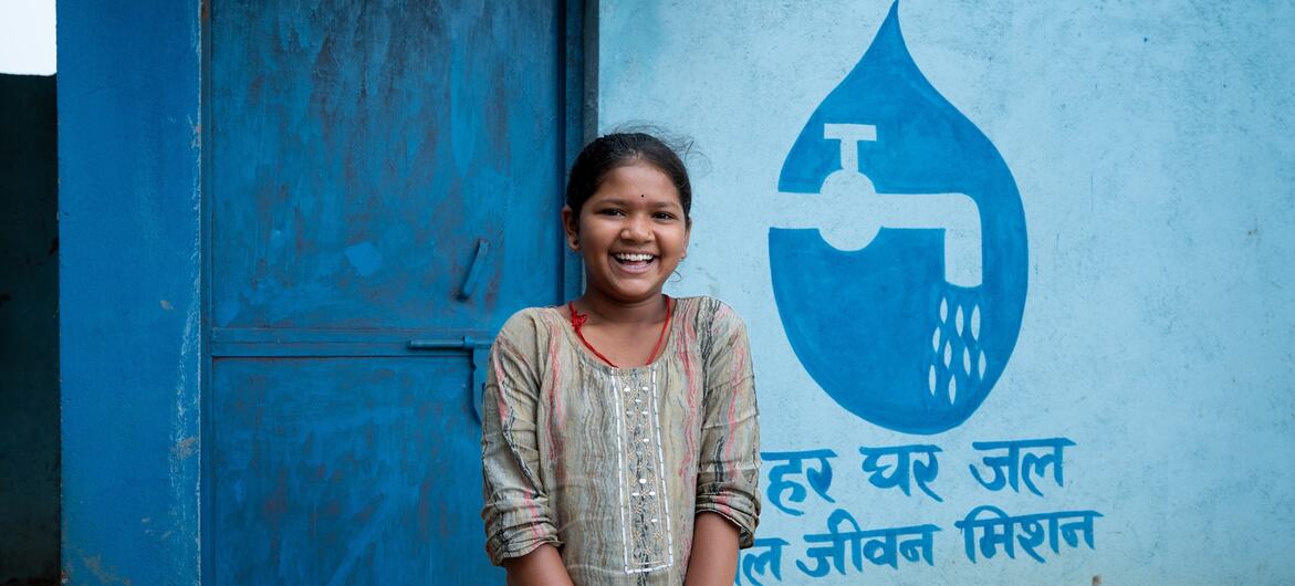 12 वर्षीय निशा सलामे जैसे बच्चों के लिए, सुरक्षित जल का अर्थ है बेहतर स्वास्थ्य और स्कूल में अधिक समय.