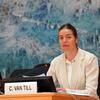 Mme Céline van Till, athlète paralympique, s'adresse au Conseil des droits de l'homme depuis la tribune de l' ONU à Genève.
