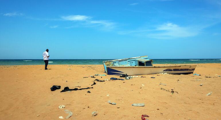 Djibouti shipwreck: Death toll rises to 139 as 84 remain missing