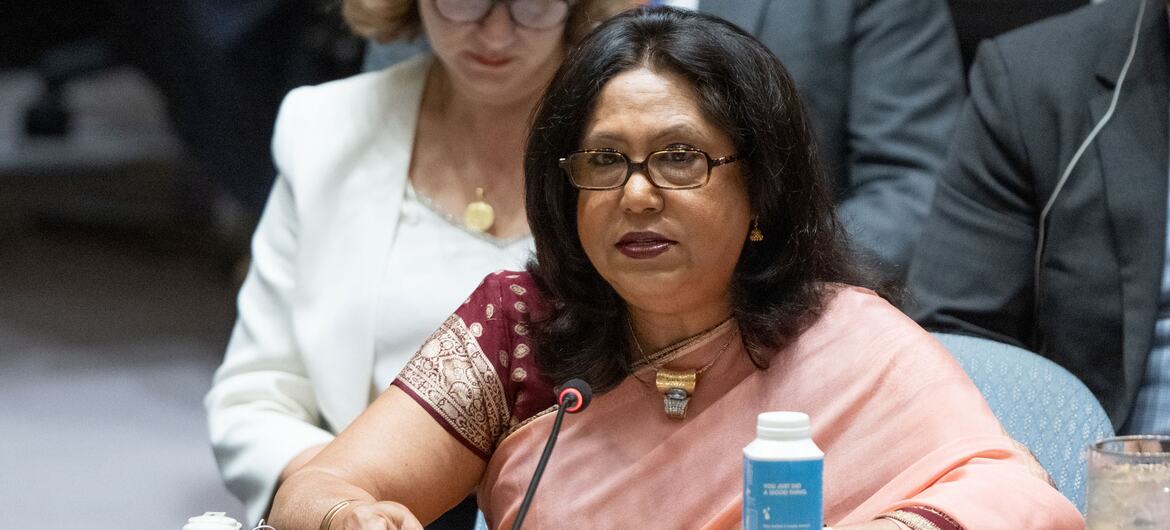 Pramila Patten, Représentante spéciale du Secrétaire général chargée de la question des violences sexuelles commises en période de conflit, informe le Conseil de sécurité lors de sa réunion sur les femmes, la paix et la sécurité et le respect des engagements du droit international envers les survivantes de violences sexuelles liées aux conflits.