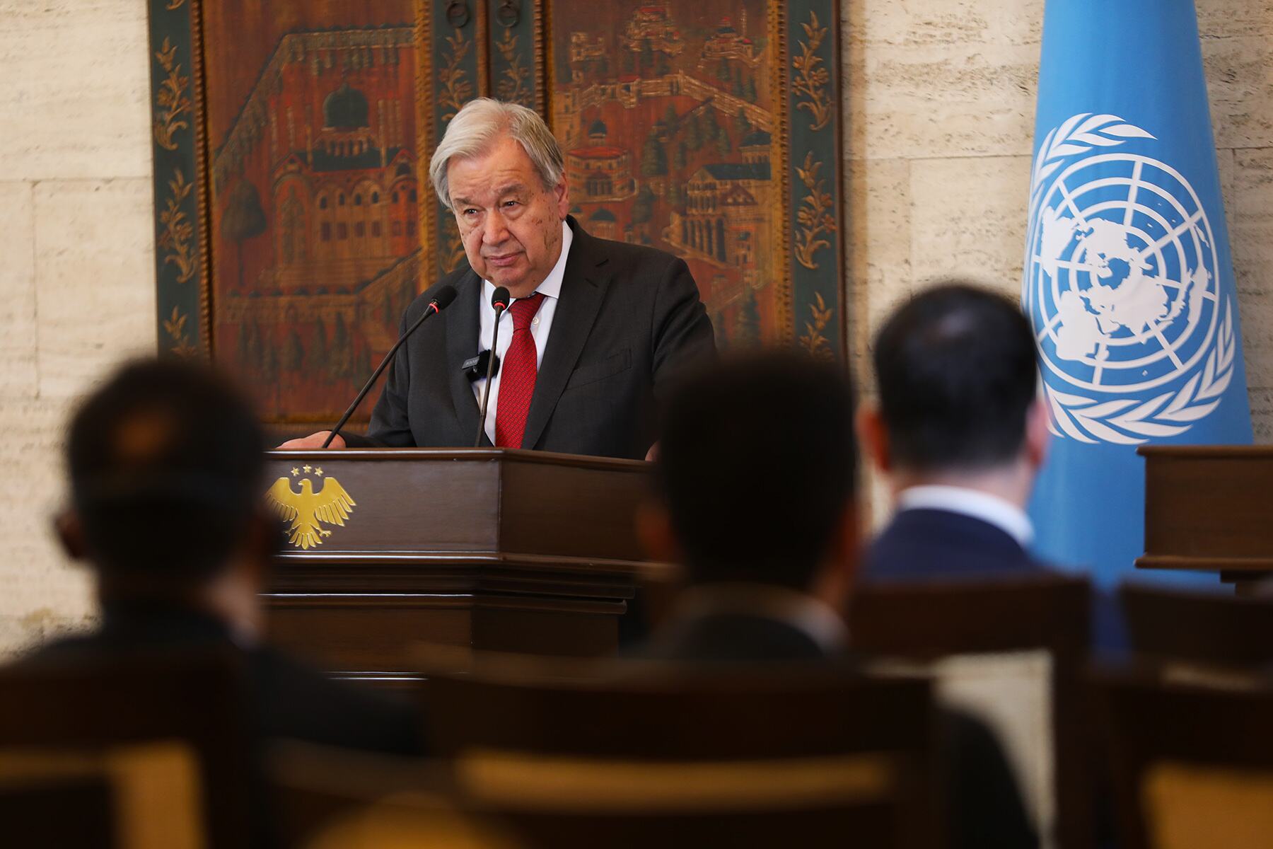 Na Síria, Guterres reforça apoio da ONU para transição política e reconstrução episode artwork
