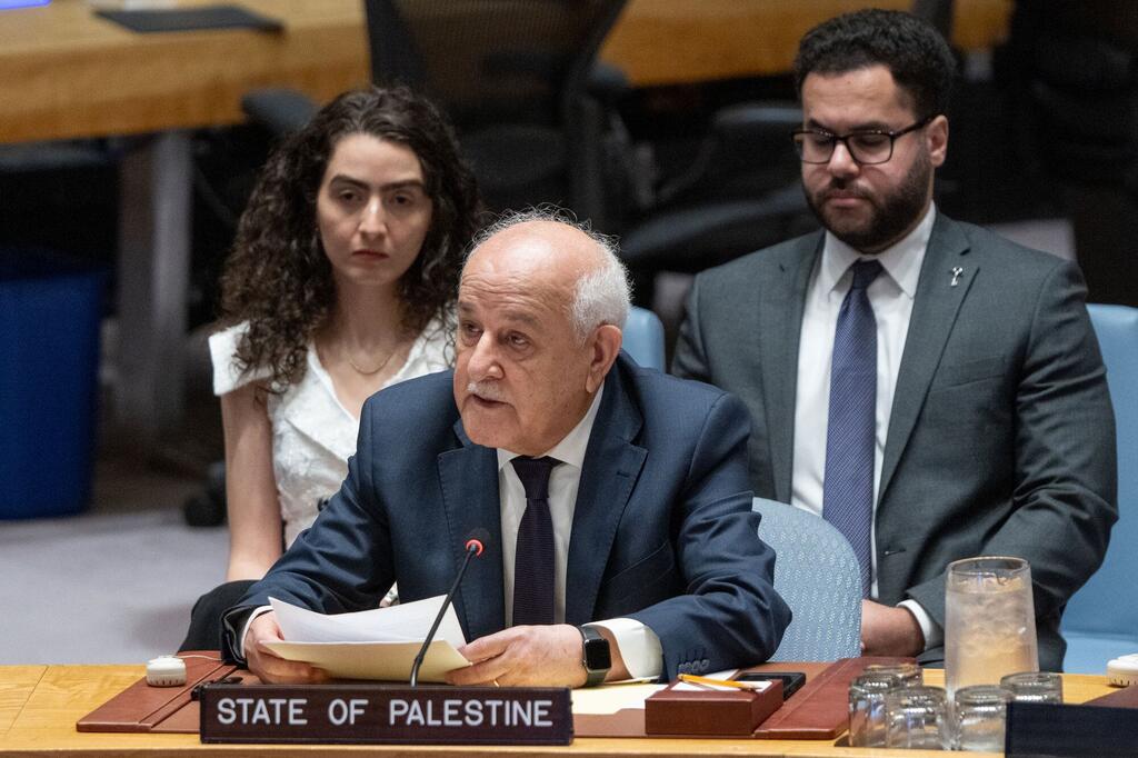 Riyad Mansour, Mchunguzi wa Kudumu wa Nchi ya Palestina kwa UMOJA WA MATAIFA, akizungumza katika mkutano wa Baraza la Usalama UN mjini New York.
