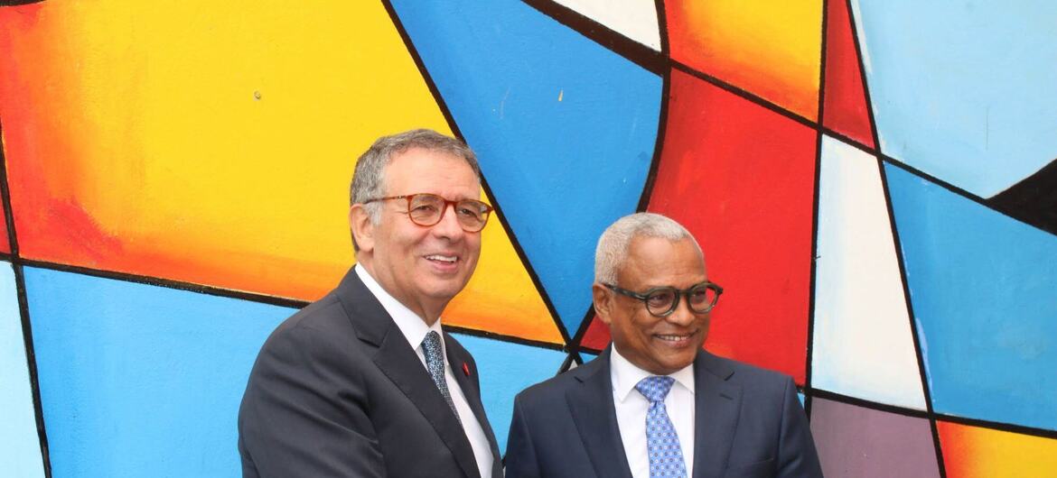 Diretor-geral da Unesco, Khaled El-Enany, visitou o stand das Nações Unidas com o presidente cabo-verdiano, José Maria Neves na Exposição Azul.