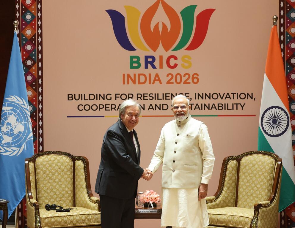 Le Premier ministre indien et le secrétaire général de ONU , António Guterres, se serrent la main lors du sommet BRICS Inde 2026 à New Delhi.