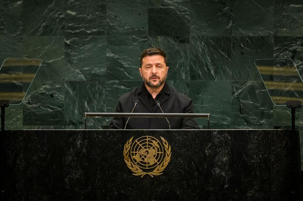 Rais Volodymyr Zelenskyy wa Ukraine akizungumza katika jukwaa la UMOJA WA MATAIFA wakati wa Mjadala Mkuu wa kikao cha 81 cha Baraza Kuu UN .