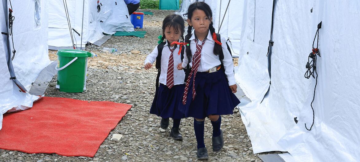  ? UNICEF/Laxmi Prasad Ngakhusi Children are attending school in temporary learning centres following the devastating floods in Nuwakot, Nepal, where climate change and glacial ice melt have played a significant factor.