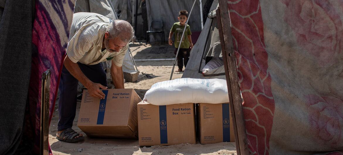 World News in Brief: Storm clouds over Gaza, deadly obstacles face Mexican women rights defenders, Latvia booze ban proves lifesaver
