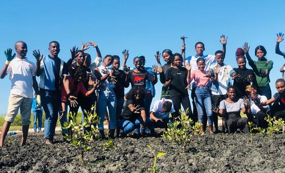 Jovens apoiam o caminho moldando o futuro da ONU em Moçambique