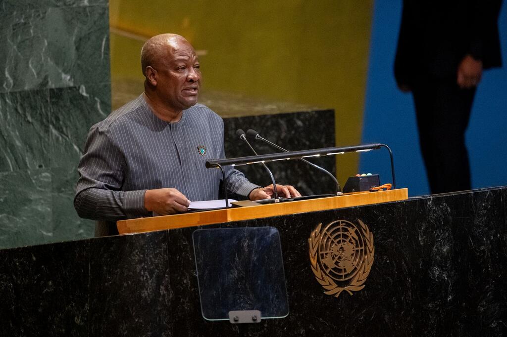 Rais John Mahama wa Ghana akizungumza kwenye jukwaa la Baraza Kuu la Umoja wa Mataifa.