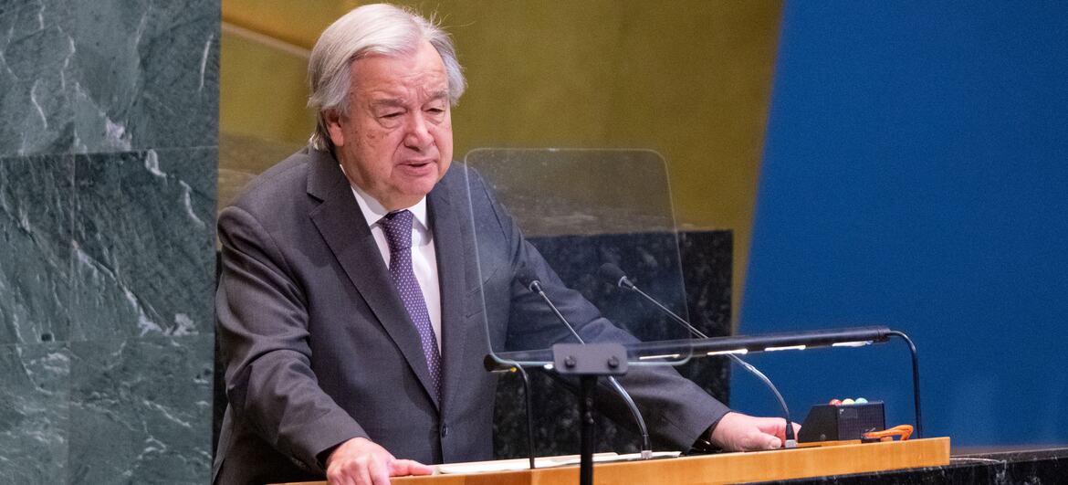 أنطونيو غوتيريش، الأمين العام للأمم المتحدة، يتحدث على المنصة خلال المؤتمر الاستعراضي الحادي عشر للأطراف في معاهدة عدم انتشار الأسلحة النووية (NPT) في مقر الأمم المتحدة بنيويورك.