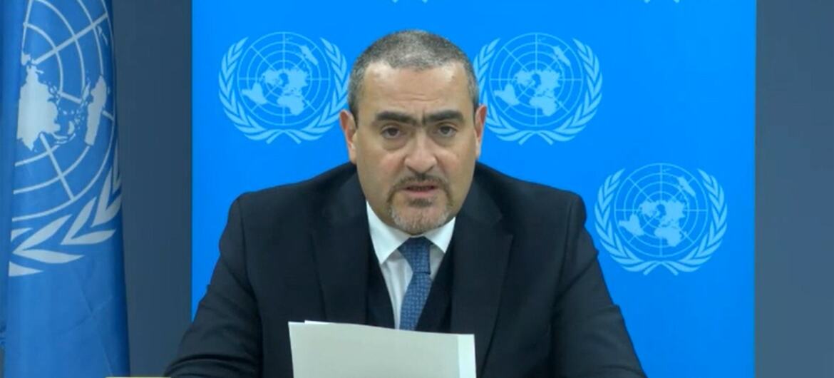 رامز Alakbarov، مشرق وسطیٰ کے امن عمل کے لئے نائب خصوصی کوآرڈینیٹر، یروشلم میں اقوام متحدہ کی سلامتی کونسل کے فلسطینی پناہ گزینوں کے بارے میں ایک بریفنگ میں بات کرتے ہوئے۔