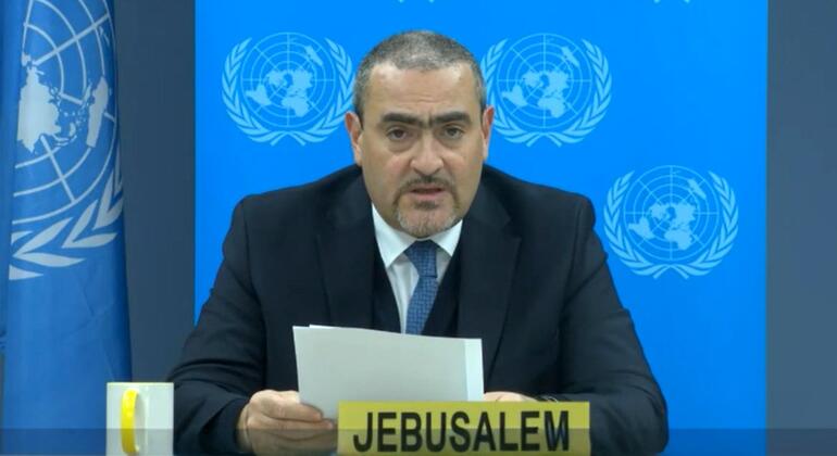 رامز الأكبروف، نائب المنسق الخاص لعملية السلام في الشرق الأوسط، يتحدث إلى أعضاء مجلس الأمن.