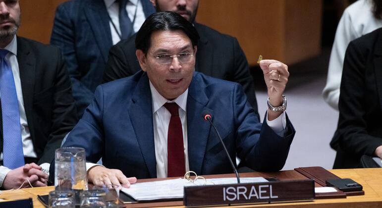 السفير الإسرائيلي داني دانون يتحدث في اجتماع مجلس الأمن التابع للأمم المتحدة حول الوضع في الشرق الأوسط بما في ذلك القضية الفلسطينية.