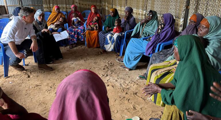 مسؤول الشؤون الإنسانية بالأمم المتحدة يزور الصومال في ظل تزايد الاحتياجات ونقص التمويل