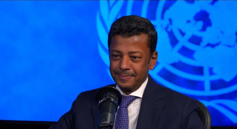 المندوب الدائم لمملكة البحرين لدى الأمم المتحدة السفير جمال فارس الرويعي.