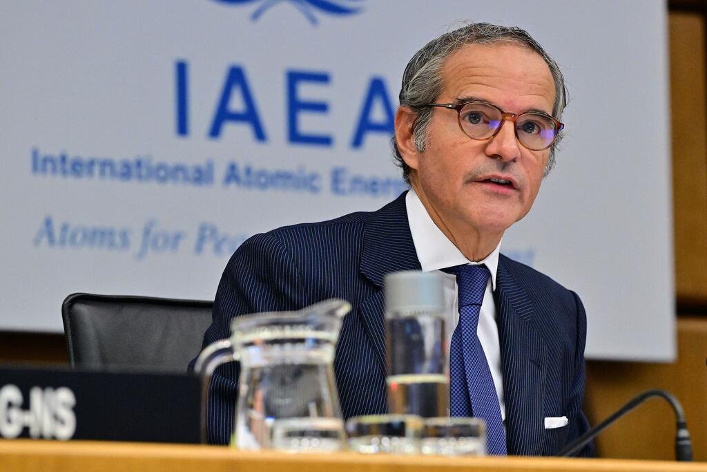 Le Directeur général de l'AIEA, Rafael Mariano Grossi, fait sa déclaration lors de l'ouverture de la 1794e Assemblée spéciale des gouverneurs à Vienne. Raphaël Mariano Grossi, Directeur général de l'AIEA, s'exprimant lors d'une conférence de presse à Vienne, en Autriche, sur les développements en matière de sécurité nucléaire en Ukraine.