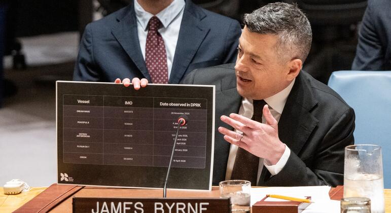 James Byrne, CEO of the Open-Source Centre, briefs the UN Security Council on non-proliferation in North Korea, presenting a chart of vessels observed in the DPRK.