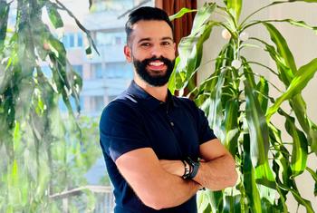 जॉर्डन के एक लैंगिक समानता कार्यकर्ता और तकनीकी उद्यमी का मानना है कि तकनीकी क्षेत्र में युवाओं के अद्वितीय ज्ञान और अनुभव को एकीकृत करने से न केवल तकनीकी नवाचार, बल्कि सामाजिक प्रगति को भी बल मिल सकता है.