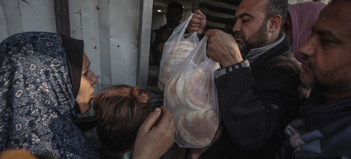 Uma padaria em Gaza reabre após um encerramento de 50 dias, com o apoio do Programa Mundial de Alimentos