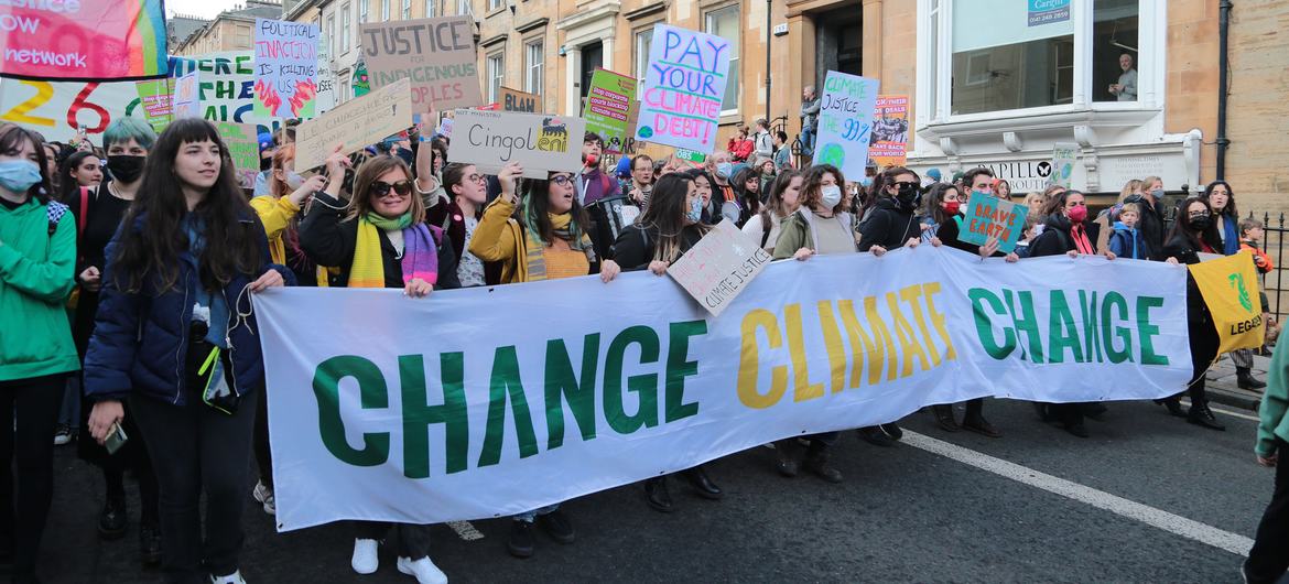 Демонстрация молодежных активистов в защиту климата в Глазго. 