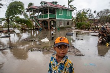 El huracán Iota causó destrucción e inundaciones en toda Nicaragua, dejando a miles de personas sin hogar.