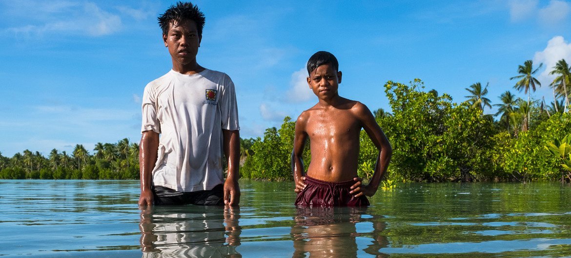 With astir   of its onshore  lone  a fewer  feet supra  oversea  level, Kiribati is seeing increasing  harm  from storms and flooding.