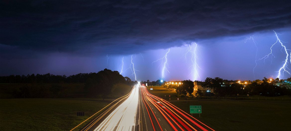 22-09-2021_WMO_Brazil.jpg  Caption Rising temperatures mean more weather extremes, including intense rainfall as illustrated by this storm over Dutra highway in Cachoeira Paulista, Sao Paulo State, Brazil.