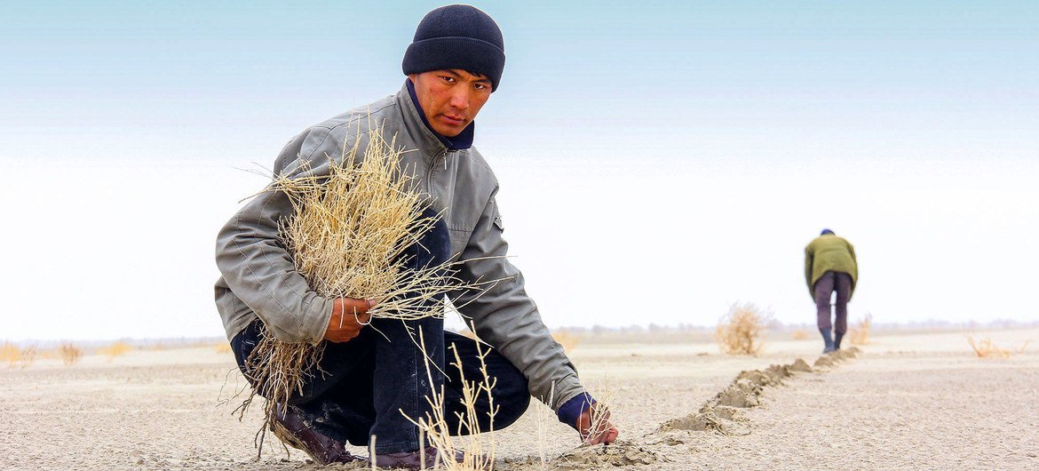 L'impact du changement climatique rend l'Ouzbékistan de plus en plus vulnérable aux sécheresses et à la désertification.