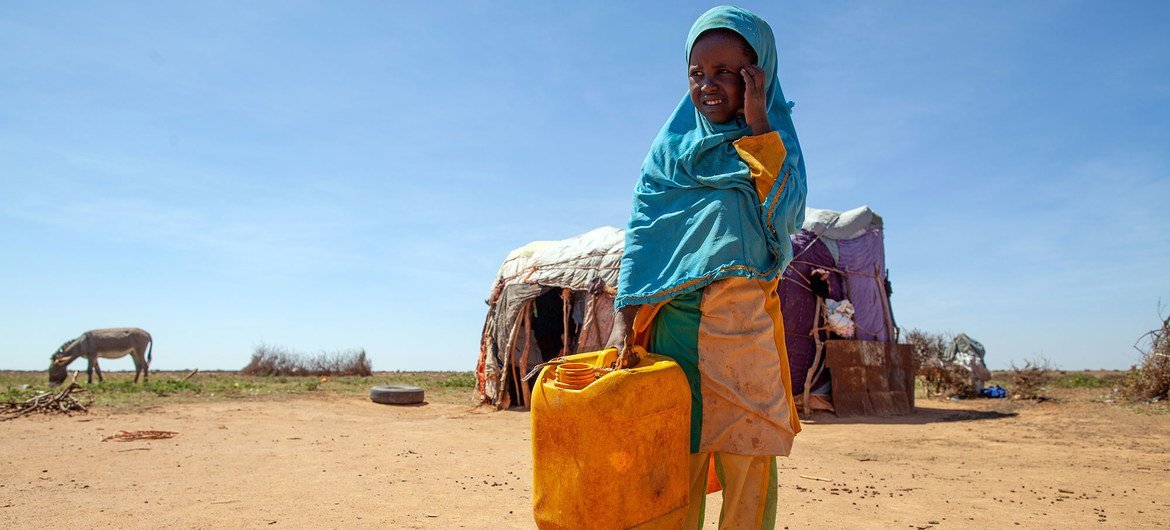 يواجه الصومال مستويات قياسية من النزوح هذا العام بسبب الجفاف الذي يضرب أجزاء من البلاد.
