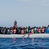 Des migrants continuent de faire la périlleuse traversée maritime de la Méditerranée entre la Libye et l'Europe. 