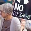Manifestación a favor del desarme nuclear para crear un mundo seguro.