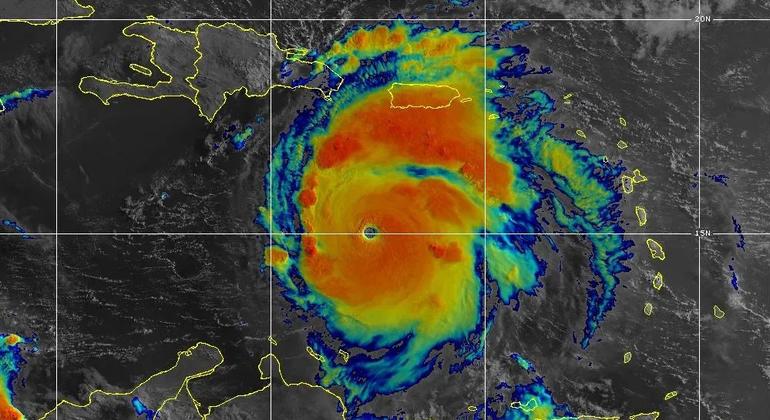 Imagem de satélite do furacão Beryl, uma tempestade de categoria 5 com ventos sustentados de 165 mph às 8h do dia 2 de julho de 2024.