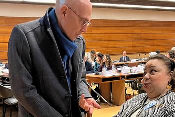 هبة هجرس، المقررة الخاصة المعنية بحقوق الأشخاص ذوي الإعاقة تتحدث إلى مفوض الأمم المتحدة السامي لحقوق الإنسان.