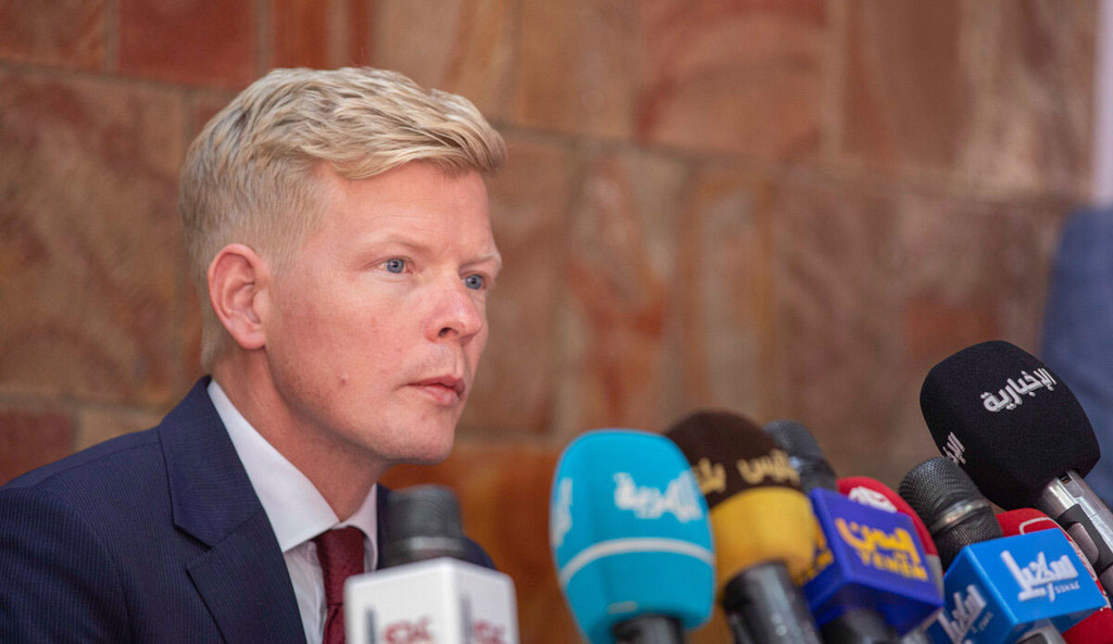 UN Special Envoy to Yemen, Hans Grundberg, speaks at a press conference in Taiz, Yemen. (08-11-2021)