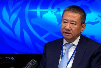 L’Envoyé spécial de l’ONU pour la région des Grands Lacs, Huang Xia, discute des dynamiques de la région lors d'un entretien dans les studios d’ONU Info.