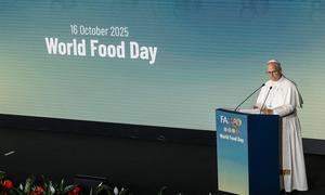 El Papa León XIV pronuncia su discurso durante la ceremonia del Día Mundial de la Alimentación.
