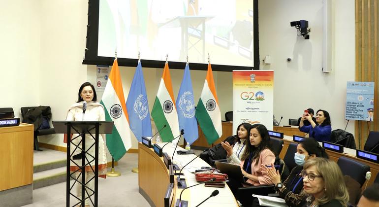 संयुक्त राष्ट्र में भारत की स्थाई प्रतिनिधि राजदूत रुचिरा काम्बोज, महिलाओं की प्रगति पर केन्द्रित एक कार्यक्रम को सम्बोधित करते हुए.
