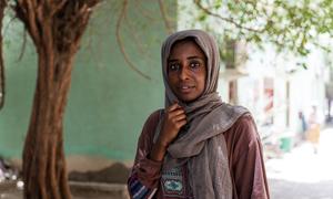 رماح موسى طالبة جامعية من دارفور انقطعت بها السبل في مدينة بورتسودان بعد اندلاع الحرب.